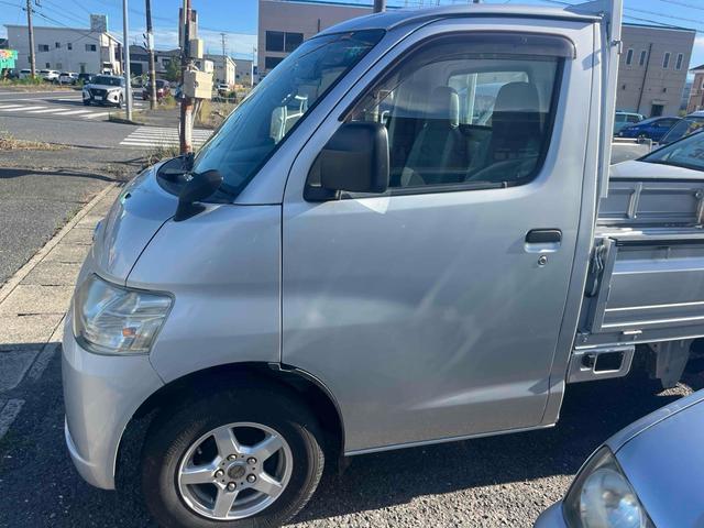 タウンエーストラック ＤＸ　Ｘエディション　４ＷＤ　ＡＴ　キーレスエントリー　アルミホイール　エアコン　パワーウィンドウ　運転席エアバッグ　センターデフロック　ＣＤ　カセット（13枚目）