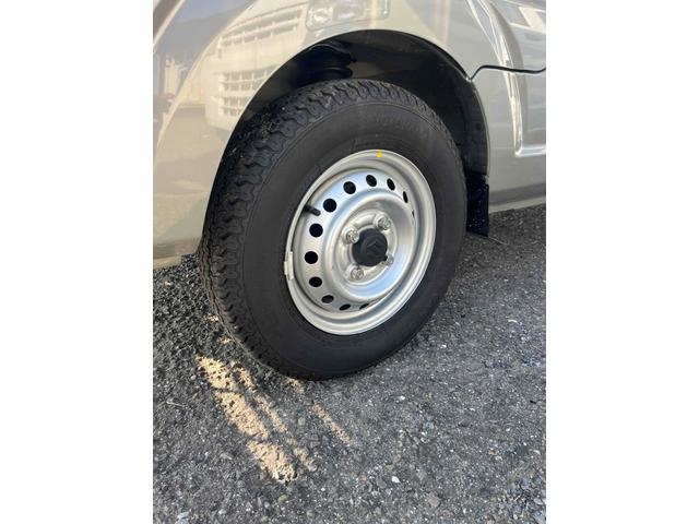 スーパーキャリイ Ｘ　４ＷＤ　５ＭＴ　衝突被害軽減システム　レーンアシスト　キーレスエントリー　オートライト　ＥＳＣ　エアコン　パワーウィンドウ　運転席エアバッグ　助手席エアバッグ（26枚目）