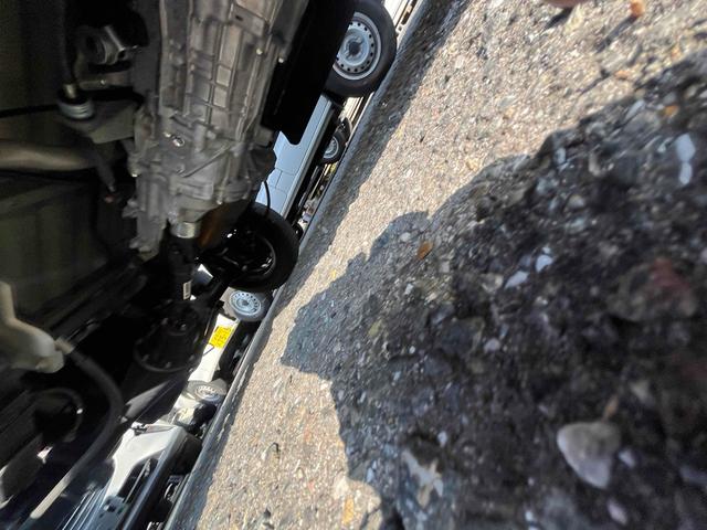 スーパーキャリイ Ｘ　４ＷＤ　５ＭＴ　衝突被害軽減システム　レーンアシスト　キーレスエントリー　オートライト　ＥＳＣ　エアコン　パワーウィンドウ　運転席エアバッグ　助手席エアバッグ（31枚目）
