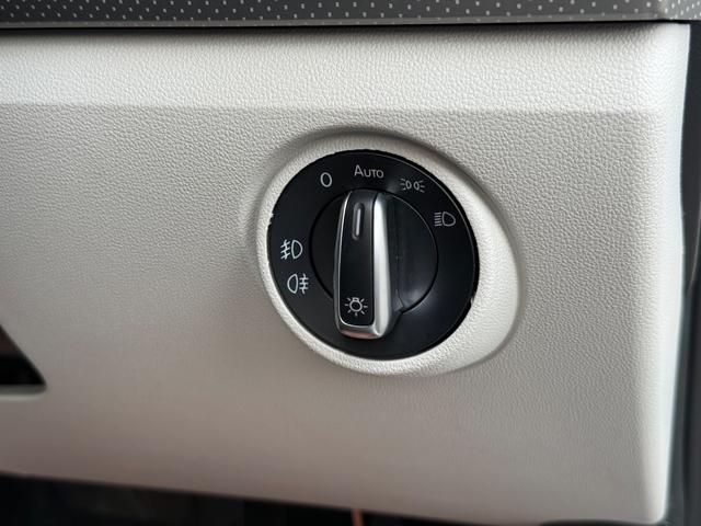 アップ！ ハイ　アップ！　車検２年／パナソニックＳｔｒａｄａナビ／バックカメラ／純正アルミホイール／シートヒーター／クルーズコントロール／ＥＴＣ／オートライト／（70枚目）