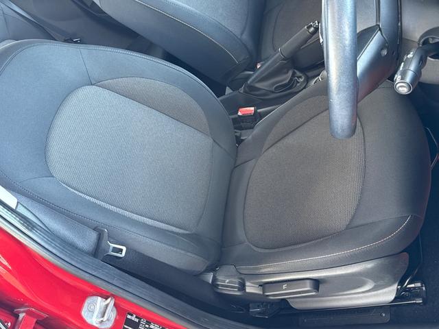 ＭＩＮＩ クーパーＤ　車検令和９年６月まで／純正ナビ／ＬＥＤヘッドライト／純正アルミホイール／Ｂｌｕｅｔｏｏｔｈ／アイドリングストップ／オートエアコン／オートライト／スマートキー／プッシュスタート／ＵＳＢポート／ＡＵＸ（5枚目）