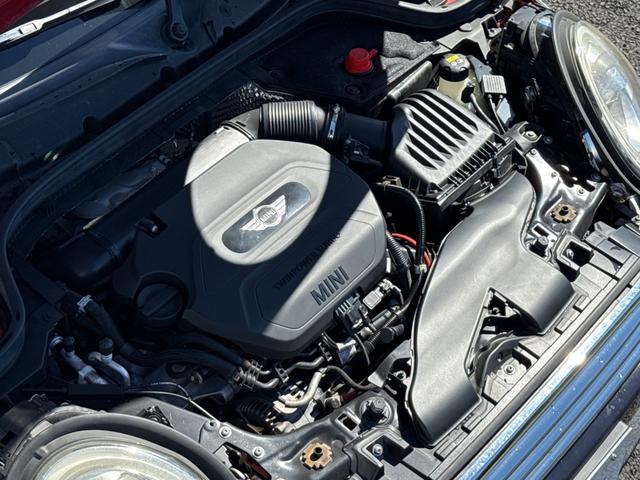 ＭＩＮＩ クーパーＤ　車検令和９年６月まで／純正ナビ／ＬＥＤヘッドライト／純正アルミホイール／Ｂｌｕｅｔｏｏｔｈ／アイドリングストップ／オートエアコン／オートライト／スマートキー／プッシュスタート／ＵＳＢポート／ＡＵＸ（6枚目）