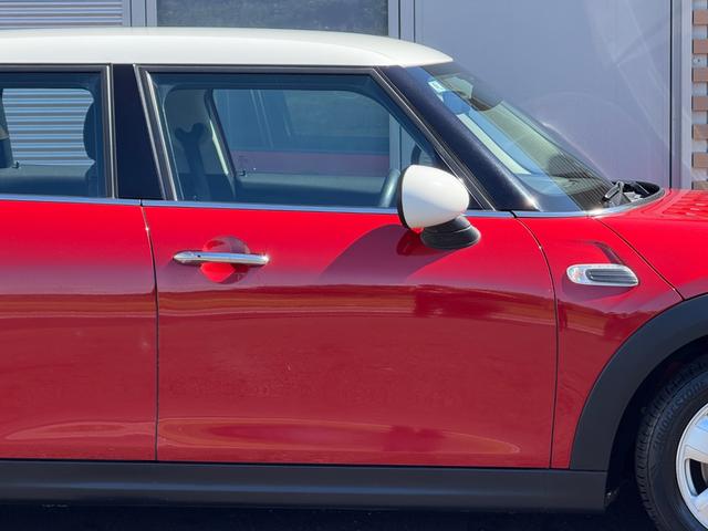 ＭＩＮＩ クーパーＤ　車検令和９年６月まで／純正ナビ／ＬＥＤヘッドライト／純正アルミホイール／Ｂｌｕｅｔｏｏｔｈ／アイドリングストップ／オートエアコン／オートライト／スマートキー／プッシュスタート／ＵＳＢポート／ＡＵＸ（22枚目）