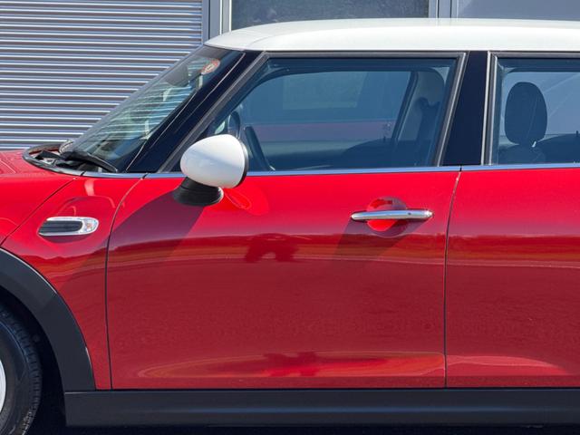 ＭＩＮＩ クーパーＤ　車検令和９年６月まで／純正ナビ／ＬＥＤヘッドライト／純正アルミホイール／Ｂｌｕｅｔｏｏｔｈ／アイドリングストップ／オートエアコン／オートライト／スマートキー／プッシュスタート／ＵＳＢポート／ＡＵＸ（26枚目）