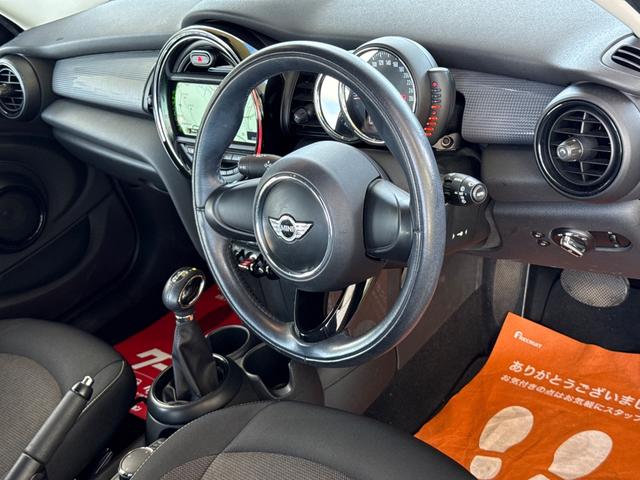 ＭＩＮＩ クーパーＤ　車検令和９年６月まで／純正ナビ／ＬＥＤヘッドライト／純正アルミホイール／Ｂｌｕｅｔｏｏｔｈ／アイドリングストップ／オートエアコン／オートライト／スマートキー／プッシュスタート／ＵＳＢポート／ＡＵＸ（49枚目）