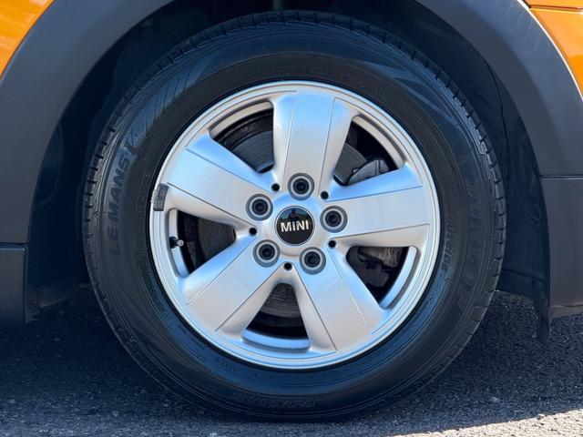 ＭＩＮＩ クーパー　車検２年付／ＬＥＤヘッドライト／純正ナビ／純正アルミホイール／ドライビングモード切替／ＥＴＣ／オートライト／スマートキー／プッシュスタート／Ｂｌｕｅｔｏｏｔｈ／ＵＳＢポート／ＡＵＸ／（35枚目）