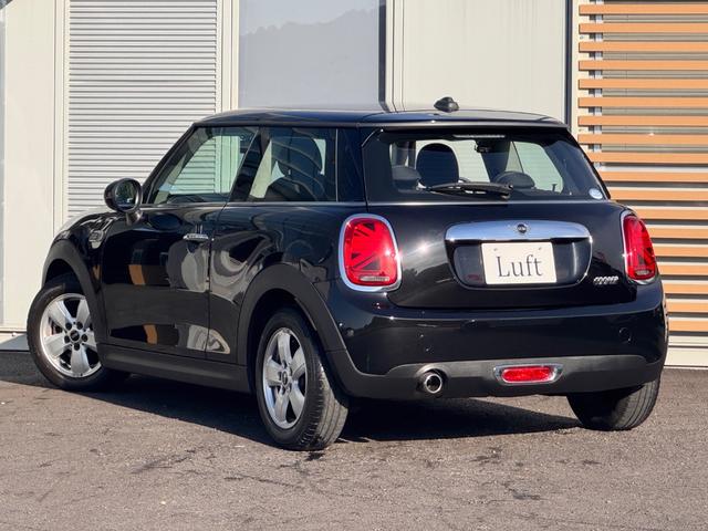 ＭＩＮＩ クーパー　２年車検／中期／６ＭＴ／純正ナビ／Ｂｌｕｅｔｈｏｏｔｈ／ＬＥＤヘッド／ＥＴＣ／純正１５インチＡＷ／オートライト／スマートキー＆プッシュスタート／（7枚目）
