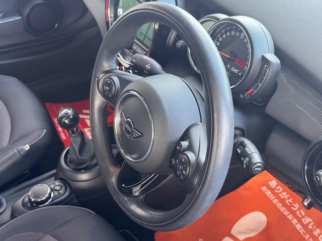 ＭＩＮＩ クーパー　２年車検／中期／６ＭＴ／純正ナビ／Ｂｌｕｅｔｈｏｏｔｈ／ＬＥＤヘッド／ＥＴＣ／純正１５インチＡＷ／オートライト／スマートキー＆プッシュスタート／（57枚目）