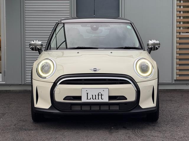 ＭＩＮＩ クーパー　クラシック・トリム　車検２年／後期／純正ナビ／ハーフレザーシート／純正アルミホイール／ＬＥＤヘッドライト／Ｂｌｕｅｔｏｏｔｈ／スマートキー／プッシュスタート／クルーズコントロール／ドライビングモード切替／オートライト／（9枚目）