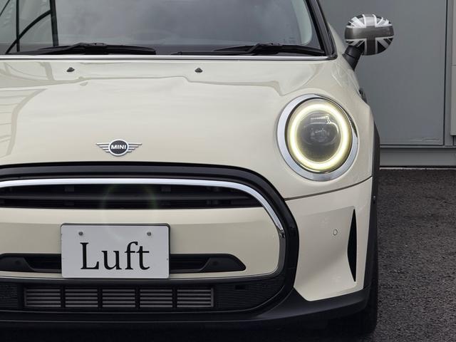 ＭＩＮＩ クーパー　クラシック・トリム　車検２年／後期／純正ナビ／ハーフレザーシート／純正アルミホイール／ＬＥＤヘッドライト／Ｂｌｕｅｔｏｏｔｈ／スマートキー／プッシュスタート／クルーズコントロール／ドライビングモード切替／オートライト／（11枚目）