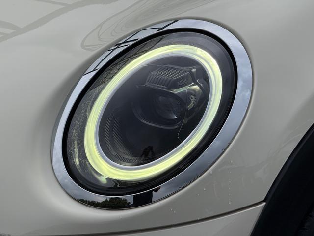 ＭＩＮＩ クーパー　クラシック・トリム　車検２年／後期／純正ナビ／ハーフレザーシート／純正アルミホイール／ＬＥＤヘッドライト／Ｂｌｕｅｔｏｏｔｈ／スマートキー／プッシュスタート／クルーズコントロール／ドライビングモード切替／オートライト／（13枚目）
