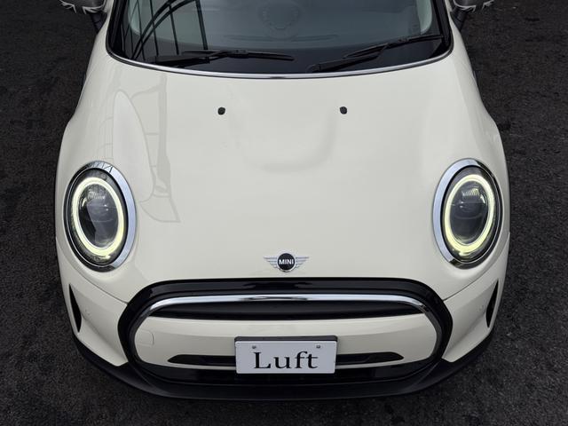 ＭＩＮＩ クーパー　クラシック・トリム　車検２年／後期／純正ナビ／ハーフレザーシート／純正アルミホイール／ＬＥＤヘッドライト／Ｂｌｕｅｔｏｏｔｈ／スマートキー／プッシュスタート／クルーズコントロール／ドライビングモード切替／オートライト／（14枚目）