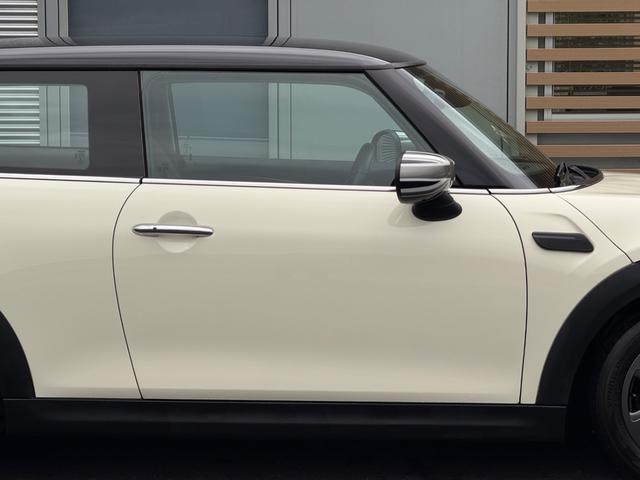 ＭＩＮＩ クーパー　クラシック・トリム　車検２年／後期／純正ナビ／ハーフレザーシート／純正アルミホイール／ＬＥＤヘッドライト／Ｂｌｕｅｔｏｏｔｈ／スマートキー／プッシュスタート／クルーズコントロール／ドライビングモード切替／オートライト／（21枚目）