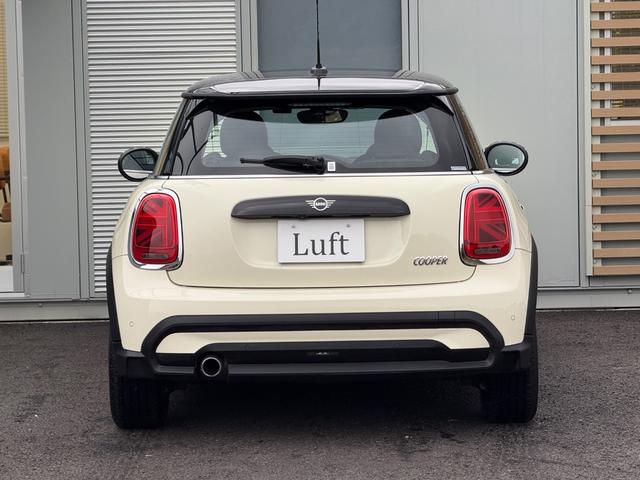 ＭＩＮＩ クーパー　クラシック・トリム　車検２年／後期／純正ナビ／ハーフレザーシート／純正アルミホイール／ＬＥＤヘッドライト／Ｂｌｕｅｔｏｏｔｈ／スマートキー／プッシュスタート／クルーズコントロール／ドライビングモード切替／オートライト／（28枚目）