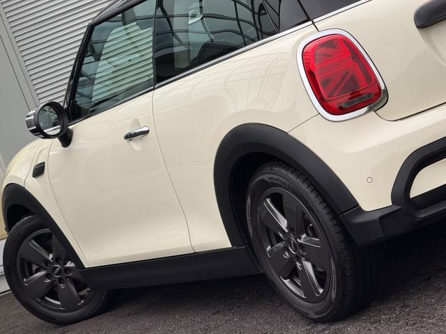 ＭＩＮＩ クーパー　クラシック・トリム　車検２年／後期／純正ナビ／ハーフレザーシート／純正アルミホイール／ＬＥＤヘッドライト／Ｂｌｕｅｔｏｏｔｈ／スマートキー／プッシュスタート／クルーズコントロール／ドライビングモード切替／オートライト／（43枚目）