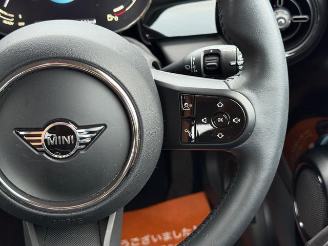 ＭＩＮＩ クーパー　クラシック・トリム　車検２年／後期／純正ナビ／ハーフレザーシート／純正アルミホイール／ＬＥＤヘッドライト／Ｂｌｕｅｔｏｏｔｈ／スマートキー／プッシュスタート／クルーズコントロール／ドライビングモード切替／オートライト／（66枚目）
