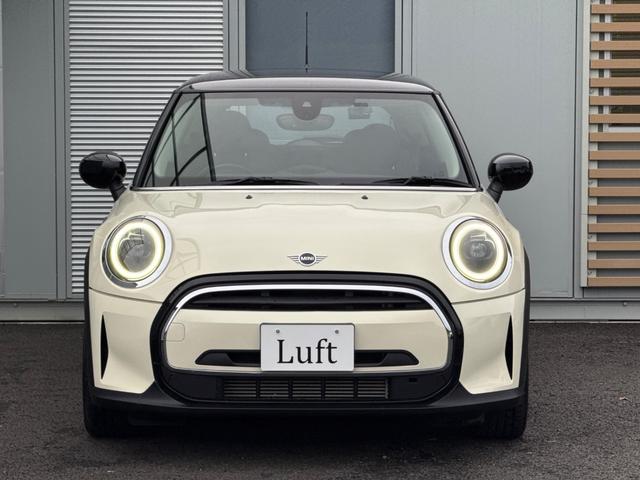 ＭＩＮＩ クーパーＤ　車検２年／後期／ハーフレザーシート／バックカメラ／ＡｐｐｌｅＣａｒＰｌａｙ／純正アルミホイール／オートライト／スマートキー／プッシュスタート／（9枚目）