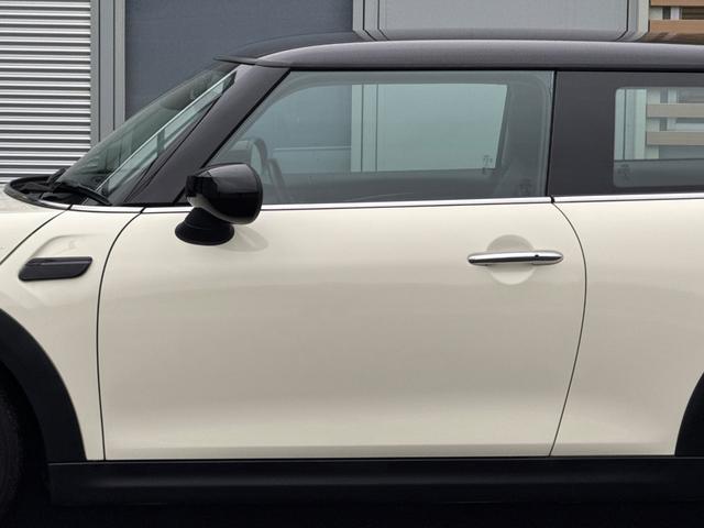 ＭＩＮＩ クーパーＤ　車検２年／後期／ハーフレザーシート／バックカメラ／ＡｐｐｌｅＣａｒＰｌａｙ／純正アルミホイール／オートライト／スマートキー／プッシュスタート／（25枚目）