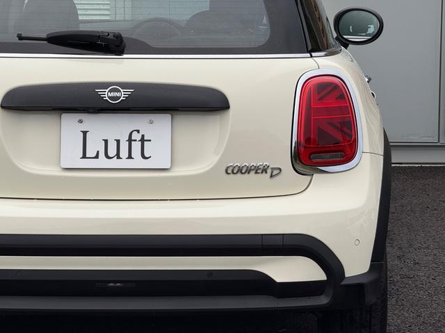 ＭＩＮＩ クーパーＤ　車検２年／後期／ハーフレザーシート／バックカメラ／ＡｐｐｌｅＣａｒＰｌａｙ／純正アルミホイール／オートライト／スマートキー／プッシュスタート／（30枚目）