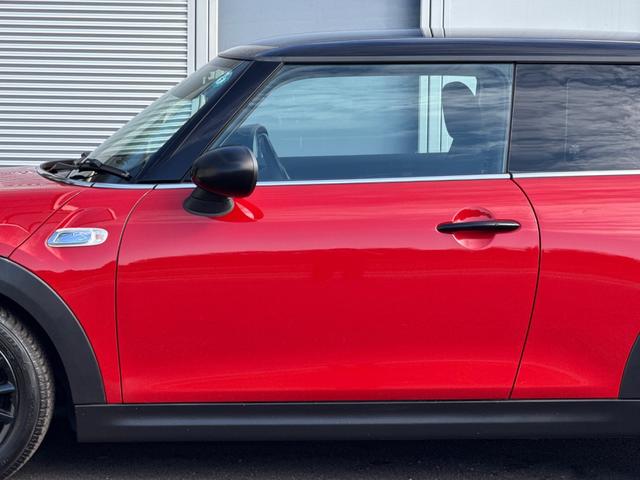 MINI クーパーS 6速MT/車検R8年12月/純正ナビ/純正アルミホイール/スマートキー/プッシュスタート/Bluetooth/ミラーインETC/オートライト/AUX/USBポート/(24枚目)