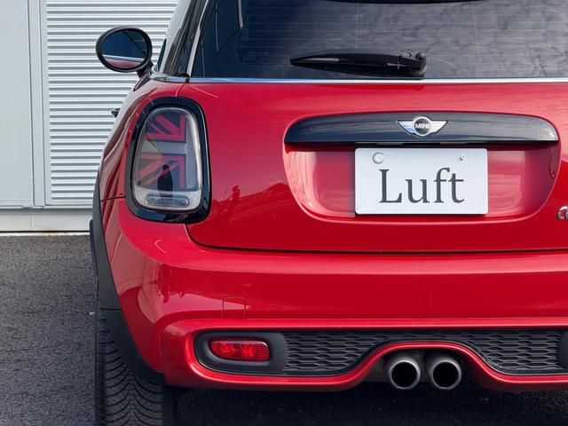 MINI クーパーS 6速MT/車検R8年12月/純正ナビ/純正アルミホイール/スマートキー/プッシュスタート/Bluetooth/ミラーインETC/オートライト/AUX/USBポート/(28枚目)