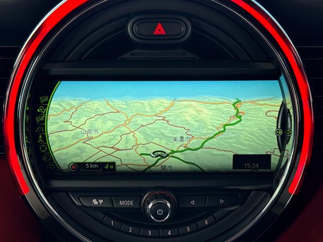 MINI クーパーS 6速MT/車検R8年12月/純正ナビ/純正アルミホイール/スマートキー/プッシュスタート/Bluetooth/ミラーインETC/オートライト/AUX/USBポート/(68枚目)