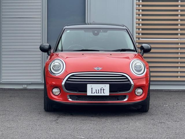MINI クーパー 車検2年/中期/バックカメラ/純正ナビ/純正アルミホイール/スマートキー/プッシュスタート/スペアキー/Bluetooth/クルーズコントロール/ETC/オートライト/LEDヘッドライト/(9枚目)