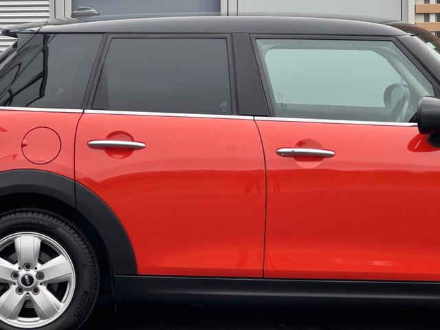 MINI クーパー 車検2年/中期/バックカメラ/純正ナビ/純正アルミホイール/スマートキー/プッシュスタート/スペアキー/Bluetooth/クルーズコントロール/ETC/オートライト/LEDヘッドライト/(20枚目)