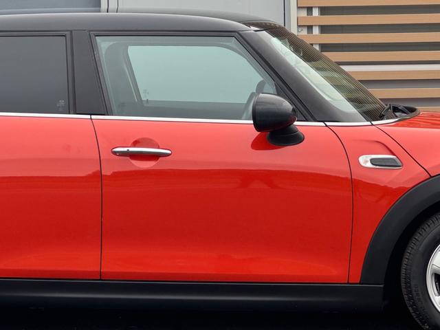 MINI クーパー 車検2年/中期/バックカメラ/純正ナビ/純正アルミホイール/スマートキー/プッシュスタート/スペアキー/Bluetooth/クルーズコントロール/ETC/オートライト/LEDヘッドライト/(21枚目)