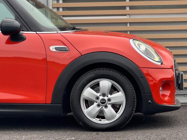 MINI クーパー 車検2年/中期/バックカメラ/純正ナビ/純正アルミホイール/スマートキー/プッシュスタート/スペアキー/Bluetooth/クルーズコントロール/ETC/オートライト/LEDヘッドライト/(22枚目)