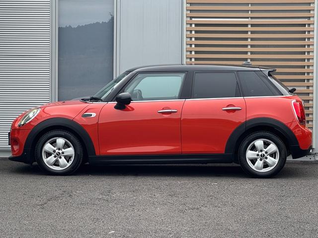 MINI クーパー 車検2年/中期/バックカメラ/純正ナビ/純正アルミホイール/スマートキー/プッシュスタート/スペアキー/Bluetooth/クルーズコントロール/ETC/オートライト/LEDヘッドライト/(23枚目)