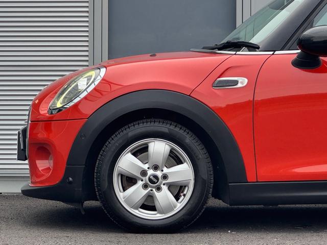 MINI クーパー 車検2年/中期/バックカメラ/純正ナビ/純正アルミホイール/スマートキー/プッシュスタート/スペアキー/Bluetooth/クルーズコントロール/ETC/オートライト/LEDヘッドライト/(24枚目)