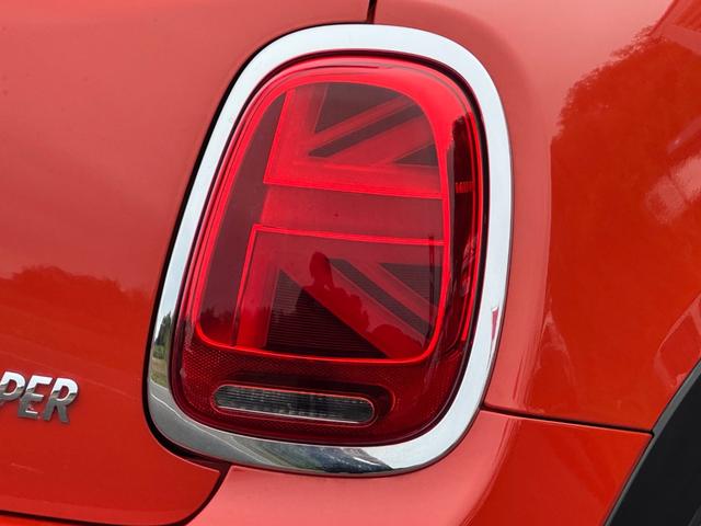 MINI クーパー 車検2年/中期/バックカメラ/純正ナビ/純正アルミホイール/スマートキー/プッシュスタート/スペアキー/Bluetooth/クルーズコントロール/ETC/オートライト/LEDヘッドライト/(33枚目)