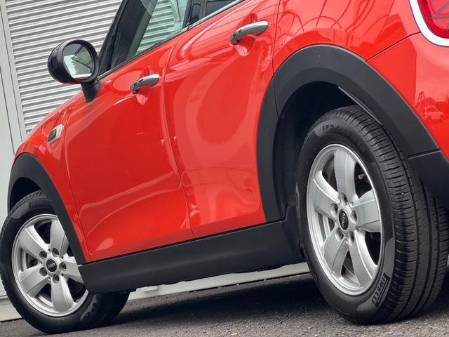 MINI クーパー 車検2年/中期/バックカメラ/純正ナビ/純正アルミホイール/スマートキー/プッシュスタート/スペアキー/Bluetooth/クルーズコントロール/ETC/オートライト/LEDヘッドライト/(44枚目)