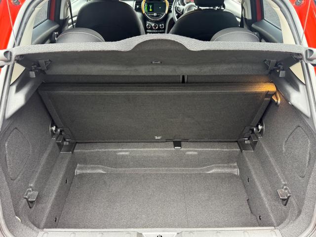 MINI クーパー 車検2年/中期/バックカメラ/純正ナビ/純正アルミホイール/スマートキー/プッシュスタート/スペアキー/Bluetooth/クルーズコントロール/ETC/オートライト/LEDヘッドライト/(60枚目)