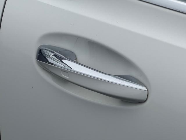 ＧＬＢ ＧＬＢ２００ｄ　車検２年／ハーフレザーシート／シートヒーター／パワーバックドア／純正ナビ／３６０度カメラ／純正アルミホイール／スマートキー／スペアキー／ＢＳＭ／ＥＴＣ／ＬＥＤヘッドライト／電動シート／（42枚目）