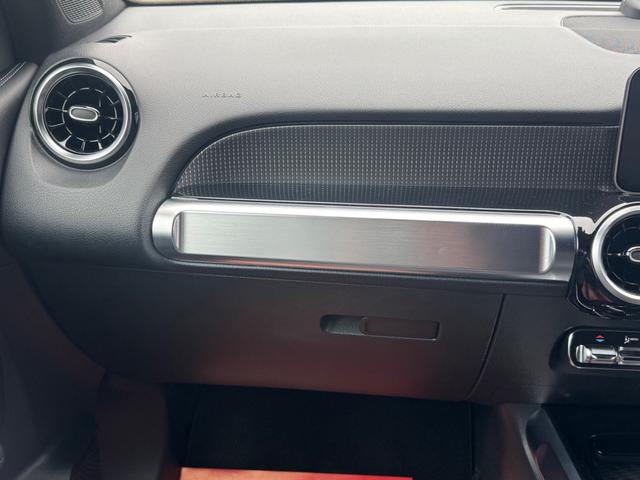 ＧＬＢ ＧＬＢ２００ｄ　車検２年／ハーフレザーシート／シートヒーター／パワーバックドア／純正ナビ／３６０度カメラ／純正アルミホイール／スマートキー／スペアキー／ＢＳＭ／ＥＴＣ／ＬＥＤヘッドライト／電動シート／（49枚目）