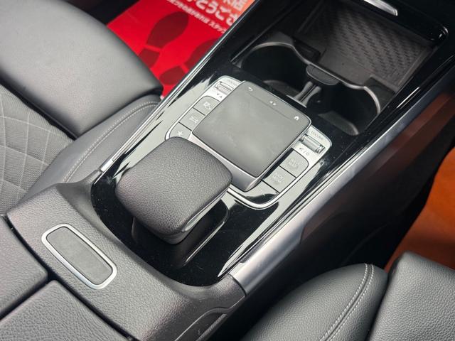 ＧＬＢ ＧＬＢ２００ｄ　車検２年／ハーフレザーシート／シートヒーター／パワーバックドア／純正ナビ／３６０度カメラ／純正アルミホイール／スマートキー／スペアキー／ＢＳＭ／ＥＴＣ／ＬＥＤヘッドライト／電動シート／（70枚目）