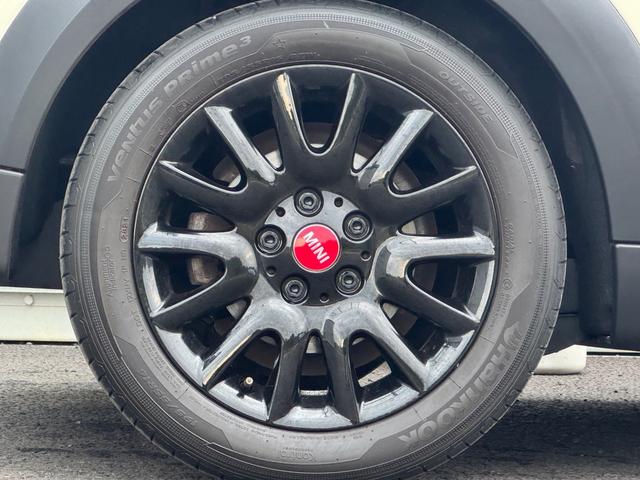 ＭＩＮＩ クーパー　クラシック・トリム　車検２年／後期／ハーフレザーシート／純正ナビ／バックカメラ／ＥＴＣ／スマートキー／プッシュスタート／スペアキー／Ｂｌｕｅｔｏｏｔｈ／液晶メーター／ＬＥＤヘッドライト／純正アルミホイール／オートライト／（28枚目）