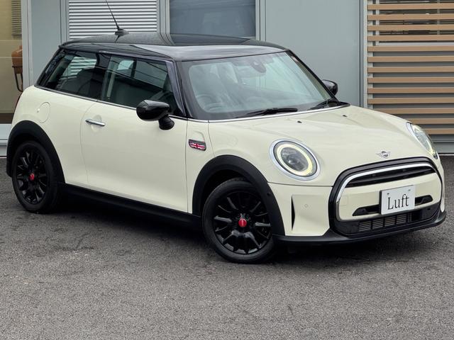 ＭＩＮＩ クーパー　クラシック・トリム　車検２年／後期／ハーフレザーシート／純正ナビ／バックカメラ／ＥＴＣ／スマートキー／プッシュスタート／スペアキー／Ｂｌｕｅｔｏｏｔｈ／液晶メーター／ＬＥＤヘッドライト／純正アルミホイール／オートライト／（73枚目）