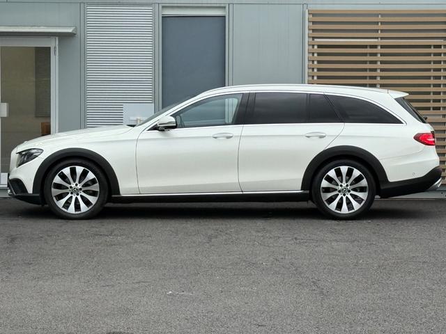 Eクラスオールテレイン E220d 4マチック オールテレイン 車検R9.2/ブルメスター/パノラミックルーフ/有償カラー ダイアモンドホワイト/エクスクルーシブPKG//全周囲モニター/ヘッドアップディスプレイ/シートヒーター&ベンチレーション/電動リアゲート(25枚目)