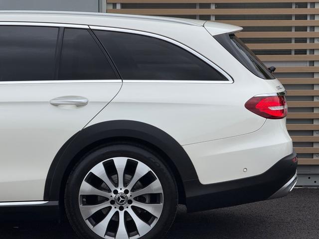 Eクラスオールテレイン E220d 4マチック オールテレイン 車検R9.2/ブルメスター/パノラミックルーフ/有償カラー ダイアモンドホワイト/エクスクルーシブPKG//全周囲モニター/ヘッドアップディスプレイ/シートヒーター&ベンチレーション/電動リアゲート(29枚目)