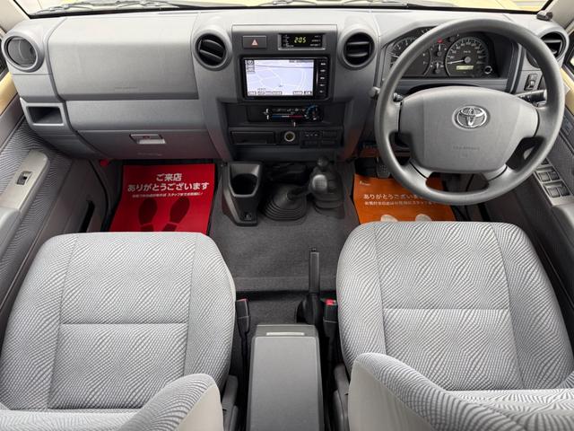 ランドクルーザー70 車検1年/ピックアップ/純正SDナビ/フルセグTV/ETC/5MT/Bluethooth/キーレス(4枚目)