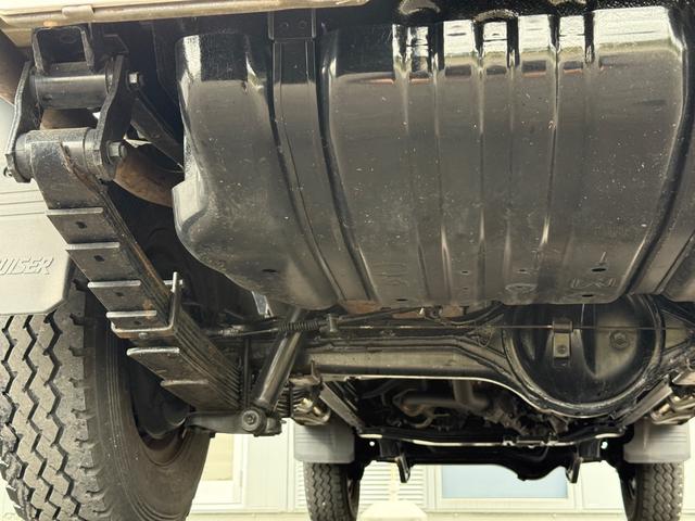 ランドクルーザー70 車検1年/ピックアップ/純正SDナビ/フルセグTV/ETC/5MT/Bluethooth/キーレス(39枚目)