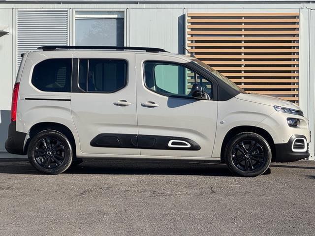 ベルランゴ 2年車検/衝突軽減/アクティブクルーズコントロール/BSM/パノラミックガラスルーフ/純正ディスプレイオーディオ/バックカメラ/サイドカメラ/AppleCarPlay/ETC/純正16インチAW(18枚目)