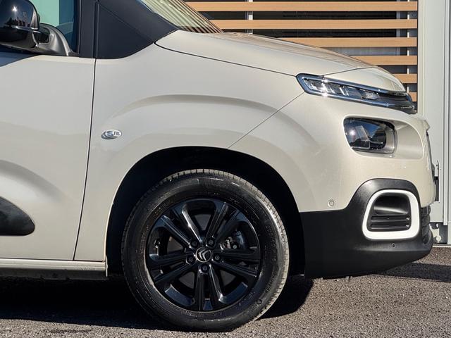 ベルランゴ 2年車検/衝突軽減/アクティブクルーズコントロール/BSM/パノラミックガラスルーフ/純正ディスプレイオーディオ/バックカメラ/サイドカメラ/AppleCarPlay/ETC/純正16インチAW(22枚目)