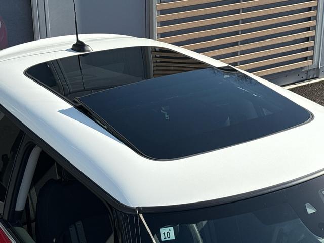 ＭＩＮＩ クーパーＳ　車検２年／中期／６速ＭＴ／サンルーフ／バックカメラ／ＥＴＣ／クリアランスソナー／純正ナビ／純正アルミホイール／Ｂｌｕｅｔｏｏｔｈ／スマートキー／プッシュスタート／（17枚目）