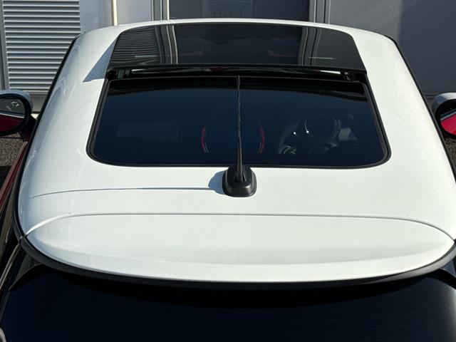 ＭＩＮＩ クーパーＳ　車検２年／中期／６速ＭＴ／サンルーフ／バックカメラ／ＥＴＣ／クリアランスソナー／純正ナビ／純正アルミホイール／Ｂｌｕｅｔｏｏｔｈ／スマートキー／プッシュスタート／（35枚目）