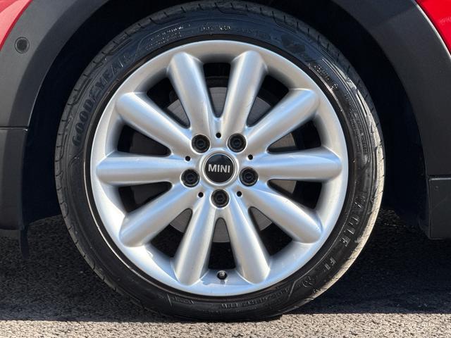 ＭＩＮＩ クーパーＳ　車検２年／中期／６速ＭＴ／サンルーフ／バックカメラ／ＥＴＣ／クリアランスソナー／純正ナビ／純正アルミホイール／Ｂｌｕｅｔｏｏｔｈ／スマートキー／プッシュスタート／（37枚目）
