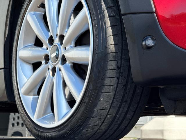 ＭＩＮＩ クーパーＳ　車検２年／中期／６速ＭＴ／サンルーフ／バックカメラ／ＥＴＣ／クリアランスソナー／純正ナビ／純正アルミホイール／Ｂｌｕｅｔｏｏｔｈ／スマートキー／プッシュスタート／（41枚目）